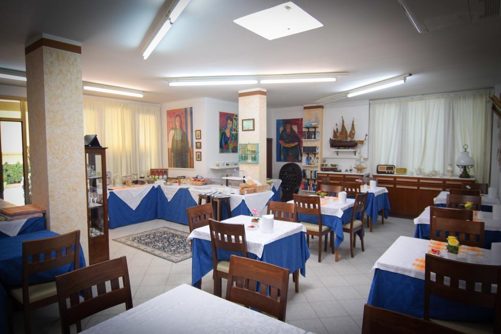 Hotel Villa Denia San Vincenzo Exterior foto